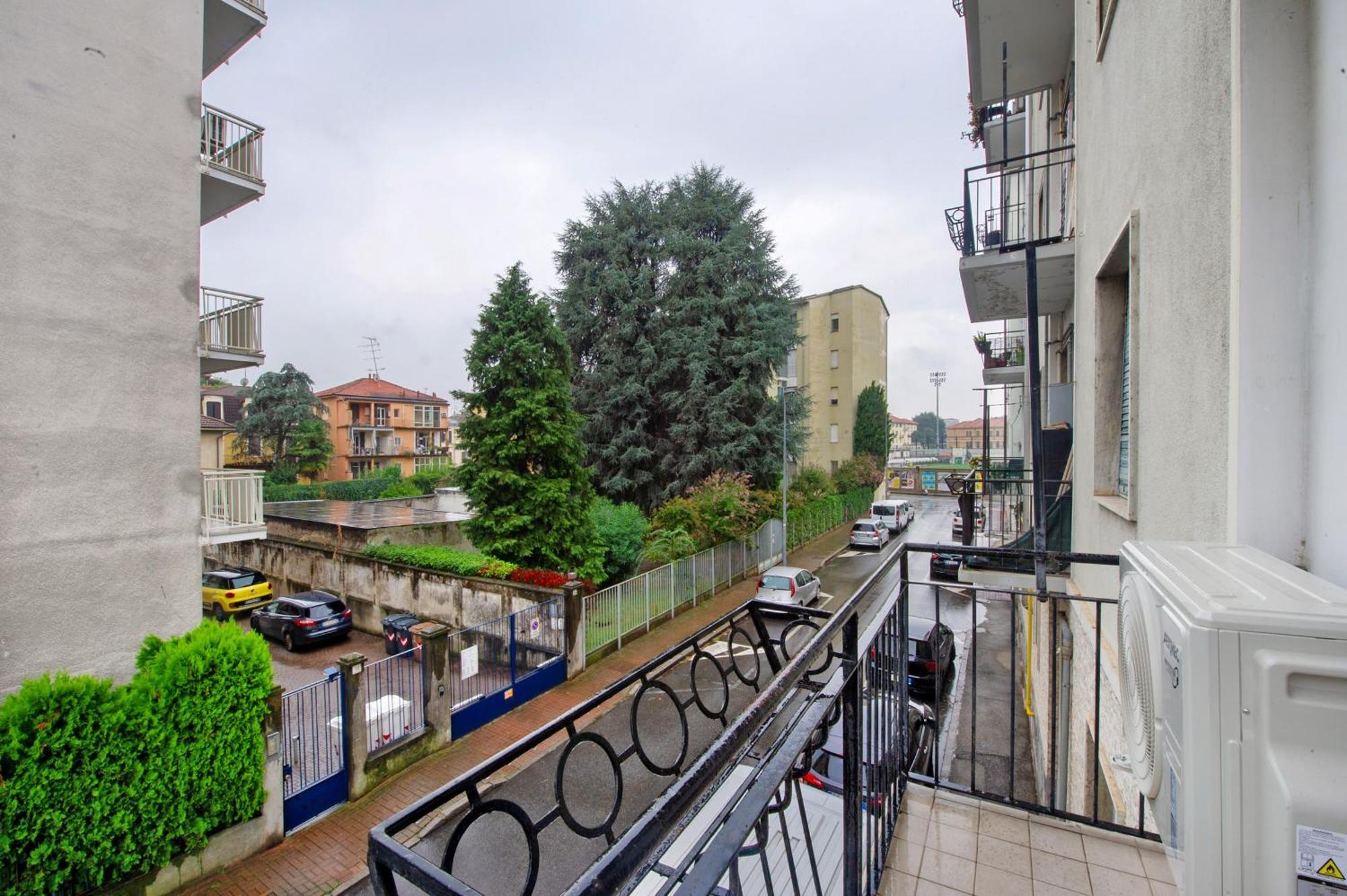 Alesa Apartament Верчелли Экстерьер фото